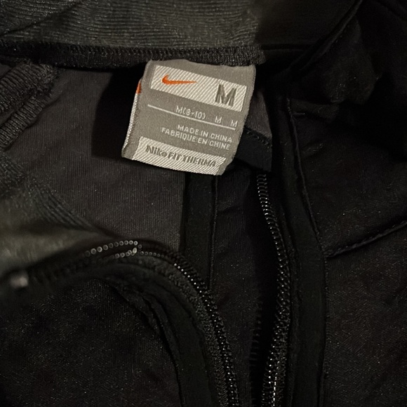 Women’s medium Nike athletic jacket. Running. Black. - Picture 4 of 5